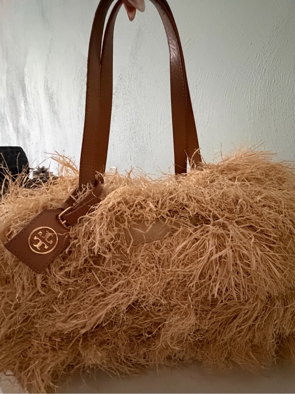 Tory Burch Brown Straw-Textured Tote w original
Dust bag !